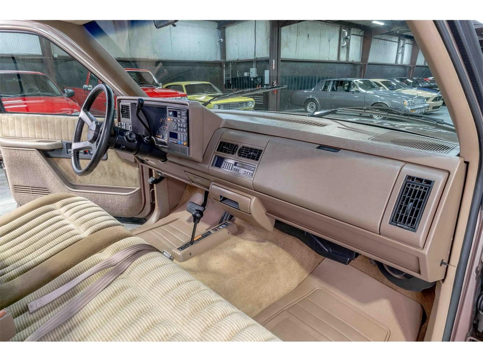 1994 Chevrolet C/K 4th Gen - Image 17 of 21