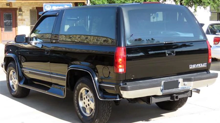 1994 Chevrolet K5 Blazer 3rd Gen - Image 2 of 11