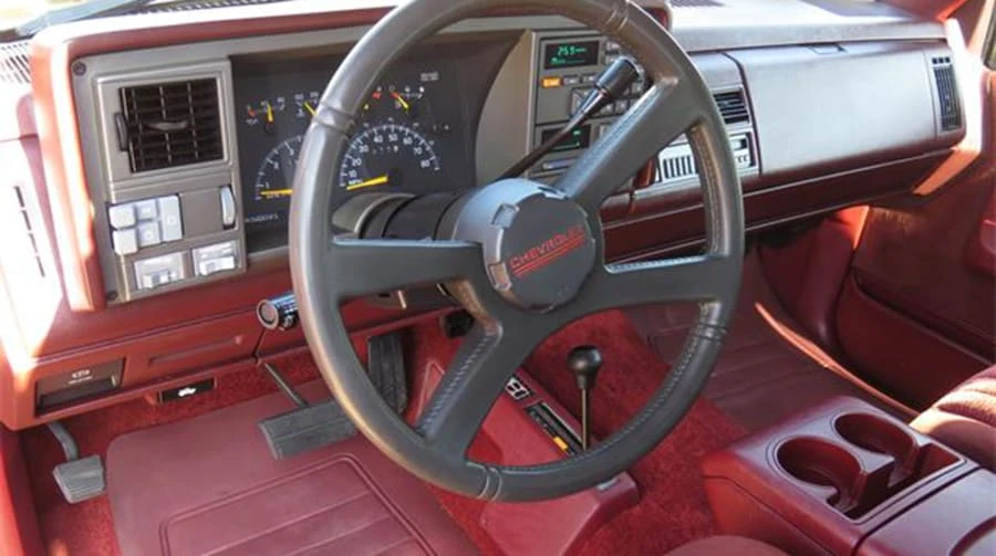 1994 Chevrolet K5 Blazer 3rd Gen - Image 6 of 11
