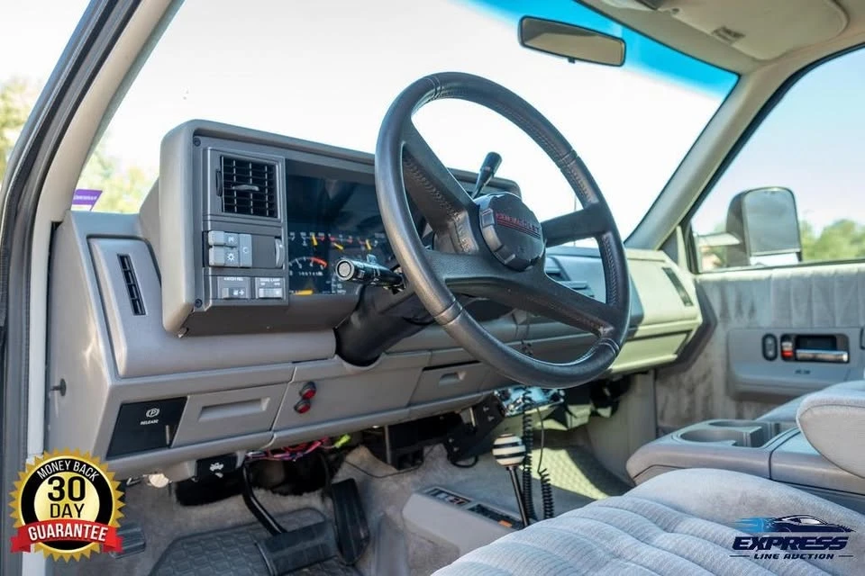 1994 Chevrolet K5 Blazer 3rd Gen - Image 3 of 12