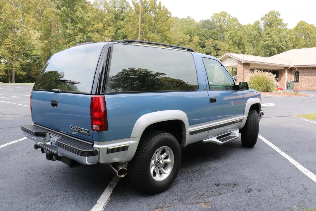 1994 Chevrolet K5 Blazer 3rd Gen - Image 9 of 28