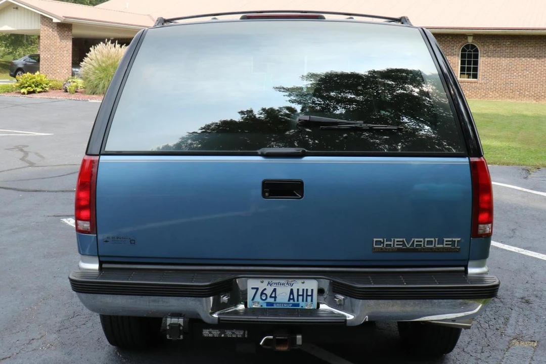 1994 Chevrolet K5 Blazer 3rd Gen - Image 5 of 28