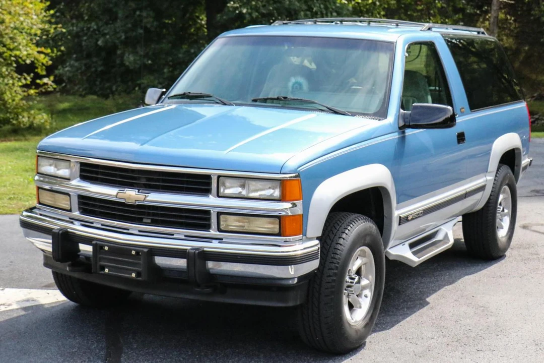 1994 Chevrolet K5 Blazer 3rd Gen - Image 2 of 28