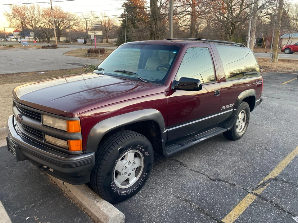 1994 Chevrolet K5 Blazer 3rd Gen - Image 7 of 31