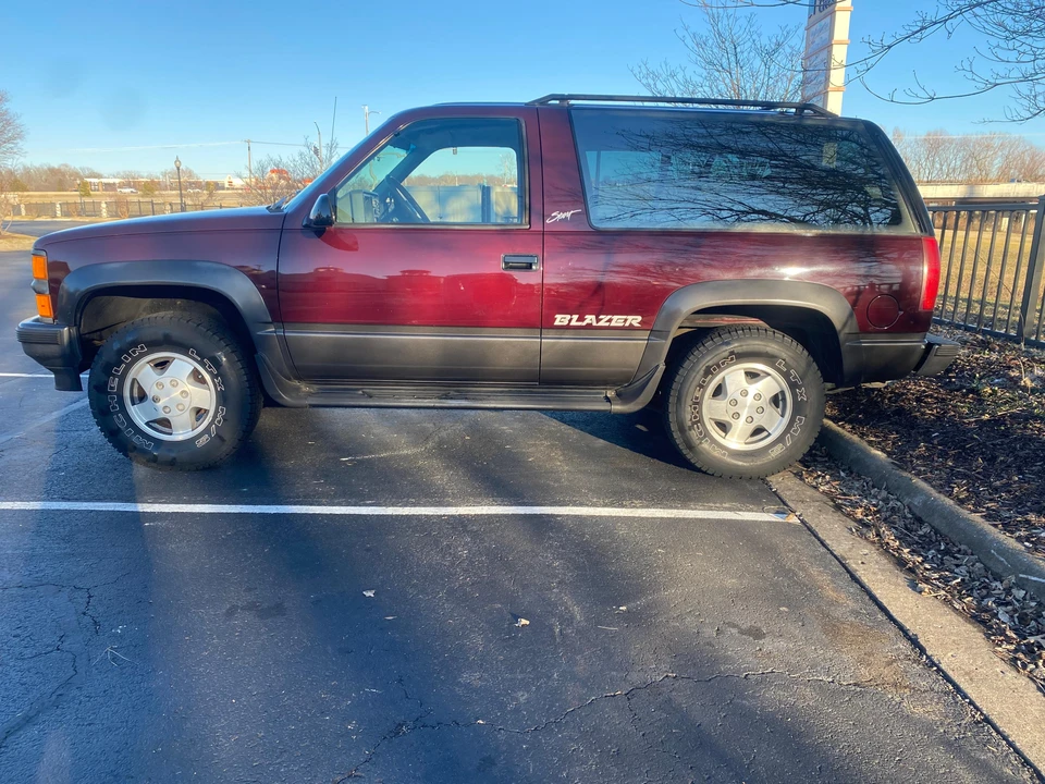 1994 Chevrolet K5 Blazer 3rd Gen - Image 12 of 31
