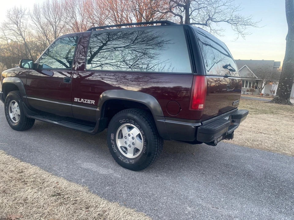 1994 Chevrolet K5 Blazer 3rd Gen - Image 14 of 31