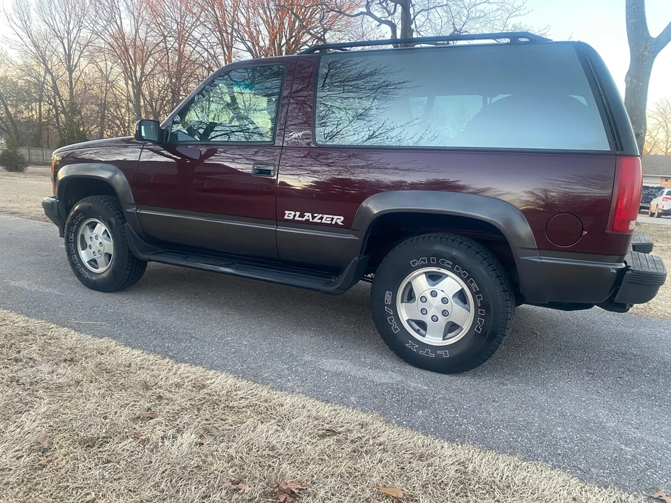 1994 Chevrolet K5 Blazer 3rd Gen - Image 13 of 31