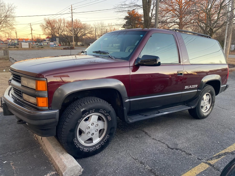 1994 Chevrolet K5 Blazer 3rd Gen - Image 9 of 31