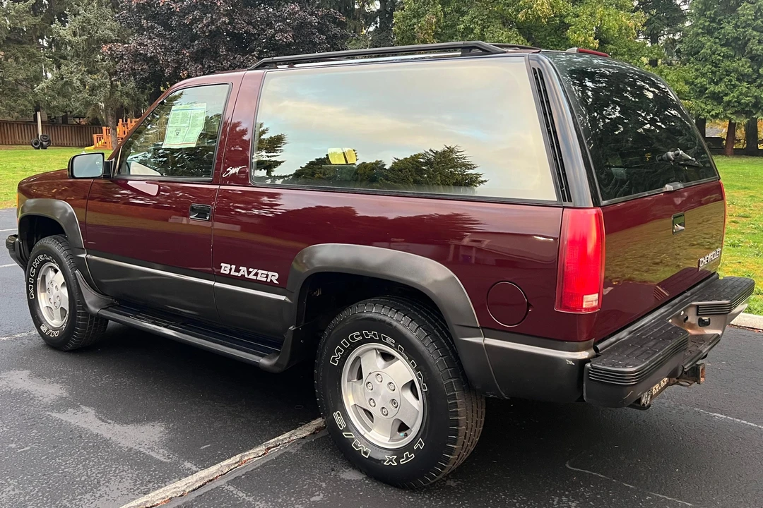 1994 Chevrolet K5 Blazer 3rd Gen - Image 4 of 31