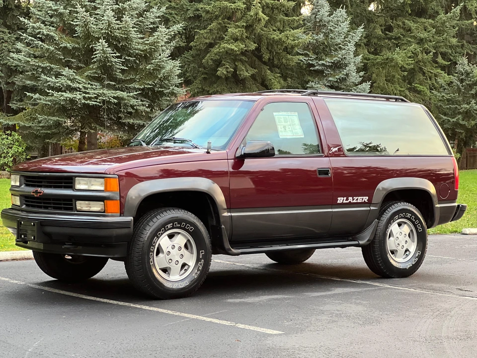 1994 Chevrolet K5 Blazer 3rd Gen - Image 10 of 31