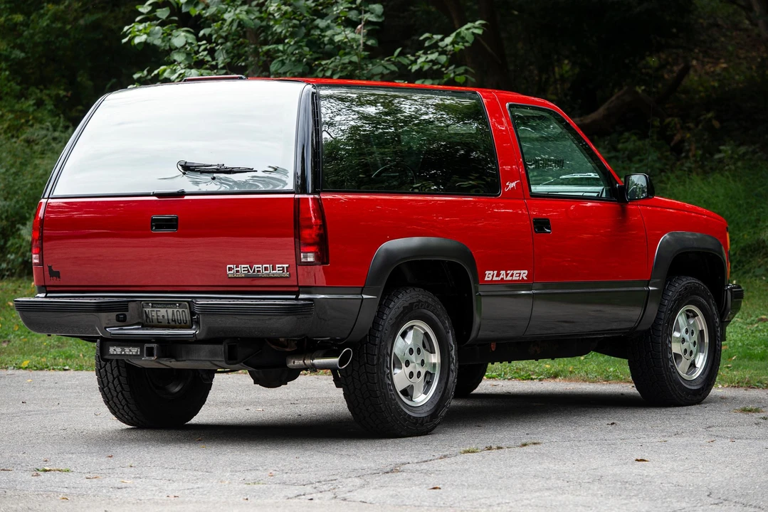 1994 Chevrolet K5 Blazer 3rd Gen - Image 7 of 31
