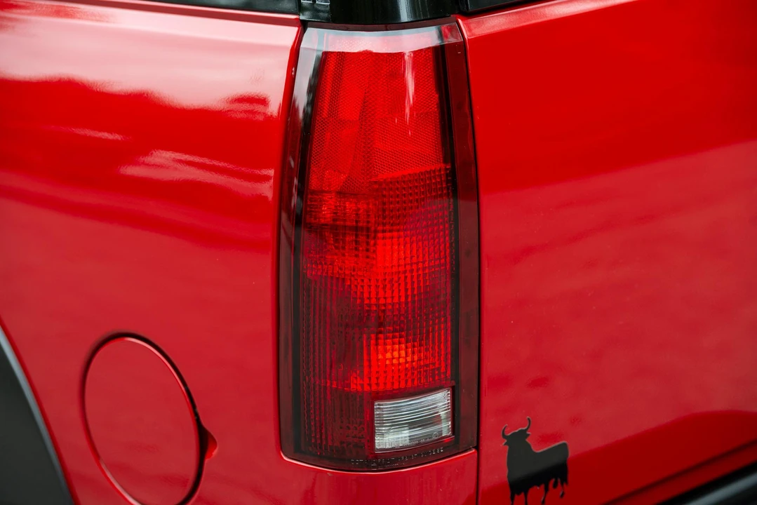 1994 Chevrolet K5 Blazer 3rd Gen - Image 26 of 31