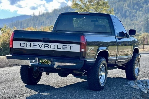 1994 Chevrolet C/K 4th Gen - Image 2 of 7