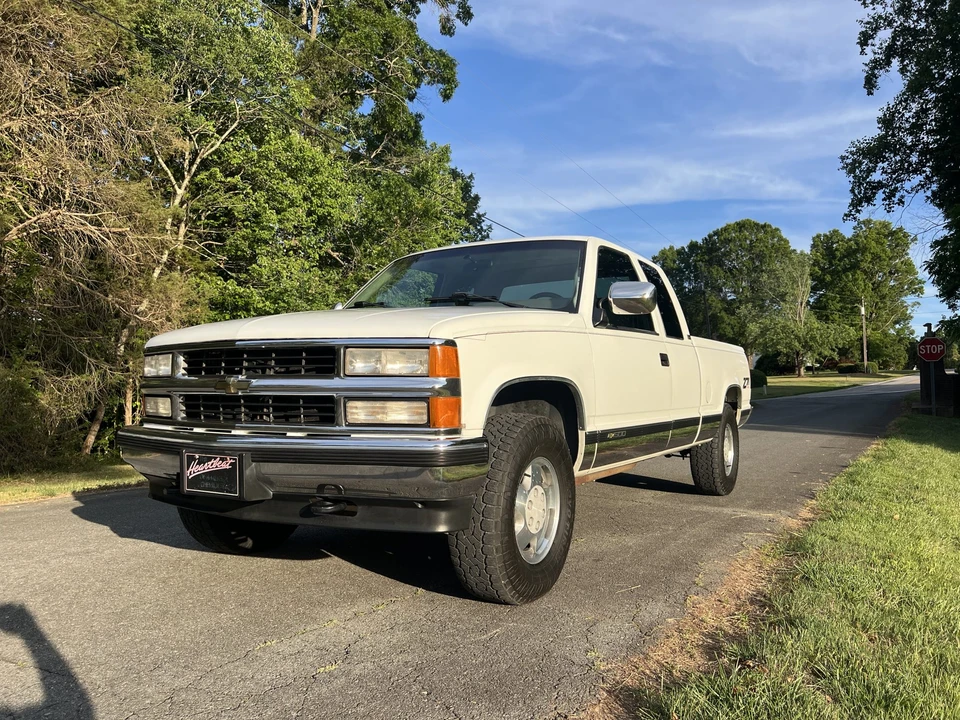 1994 Chevrolet C/K 4th Gen - Image 3 of 31