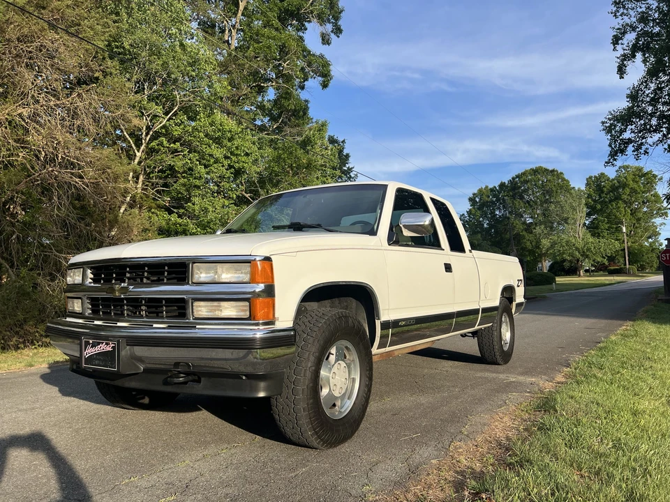 1994 Chevrolet C/K 4th Gen - Image 4 of 31