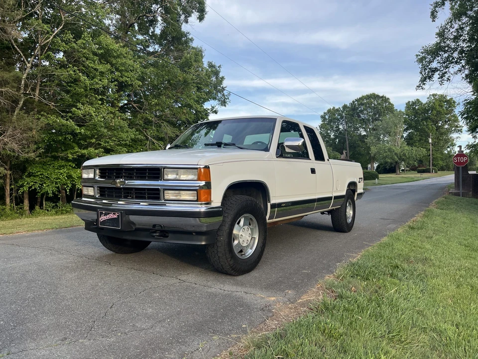 1994 Chevrolet C/K 4th Gen - Image 2 of 31
