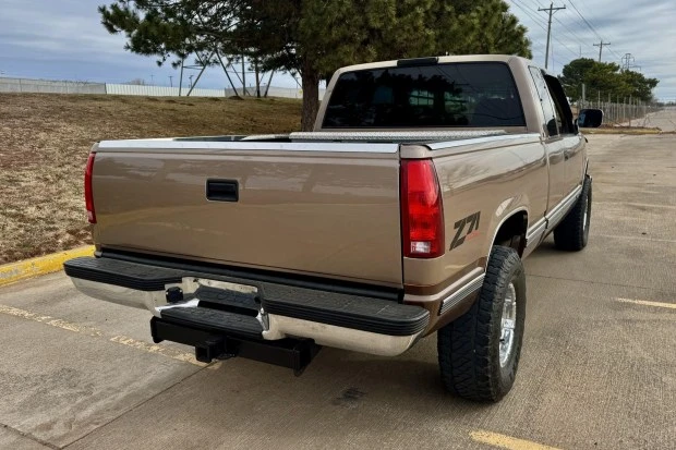 1994 Chevrolet C/K 4th Gen - Image 2 of 7