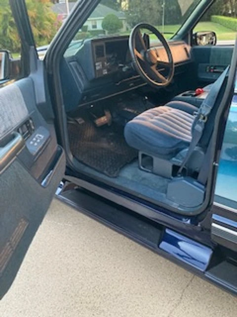 1994 Chevrolet Suburban 8th Gen - Image 16 of 21