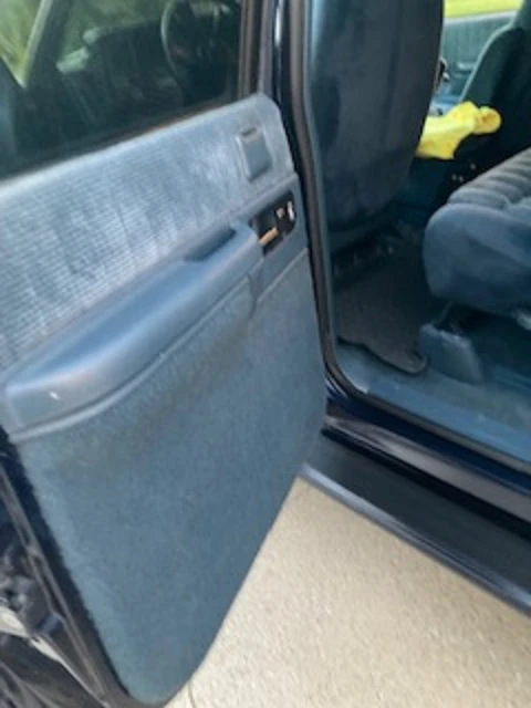 1994 Chevrolet Suburban 8th Gen - Image 18 of 21