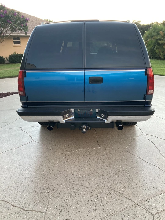 1994 Chevrolet Suburban 8th Gen - Image 5 of 21