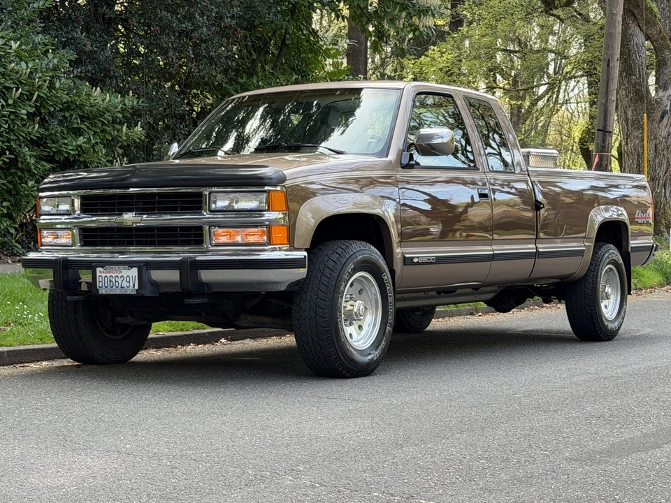 1994 Chevrolet C/K 4th Gen - Image 2 of 31