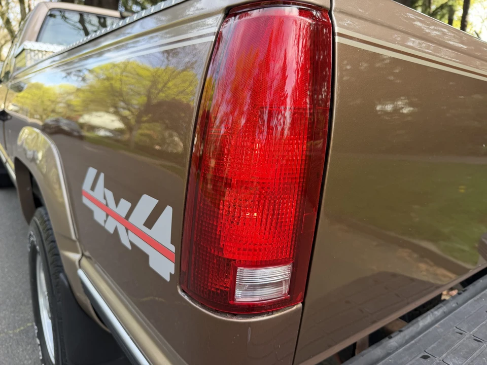 1994 Chevrolet C/K 4th Gen - Image 17 of 31