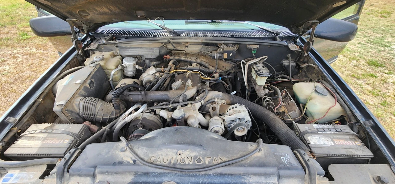 1994 Chevrolet Suburban 8th Gen - Image 10 of 20