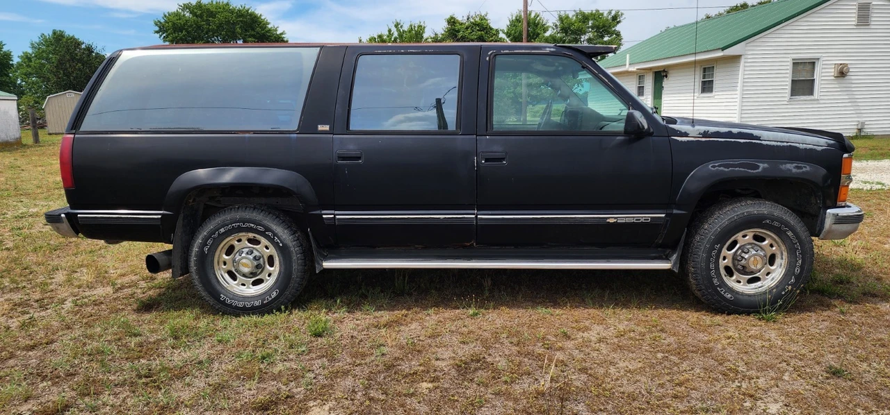 1994 Chevrolet Suburban 8th Gen - Image 6 of 20