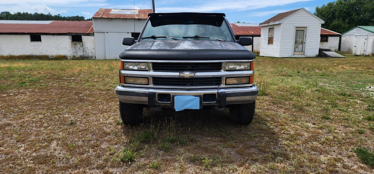 1994 Chevrolet Suburban 8th Gen - Image 8 of 20