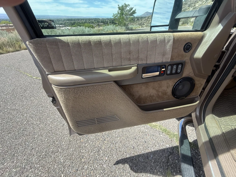 1994 Chevrolet Silverado - Image 23 of 31