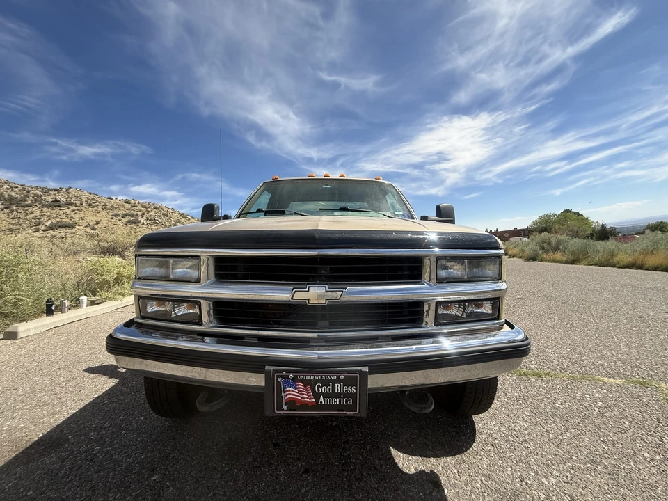 1994 Chevrolet Silverado - Image 3 of 31