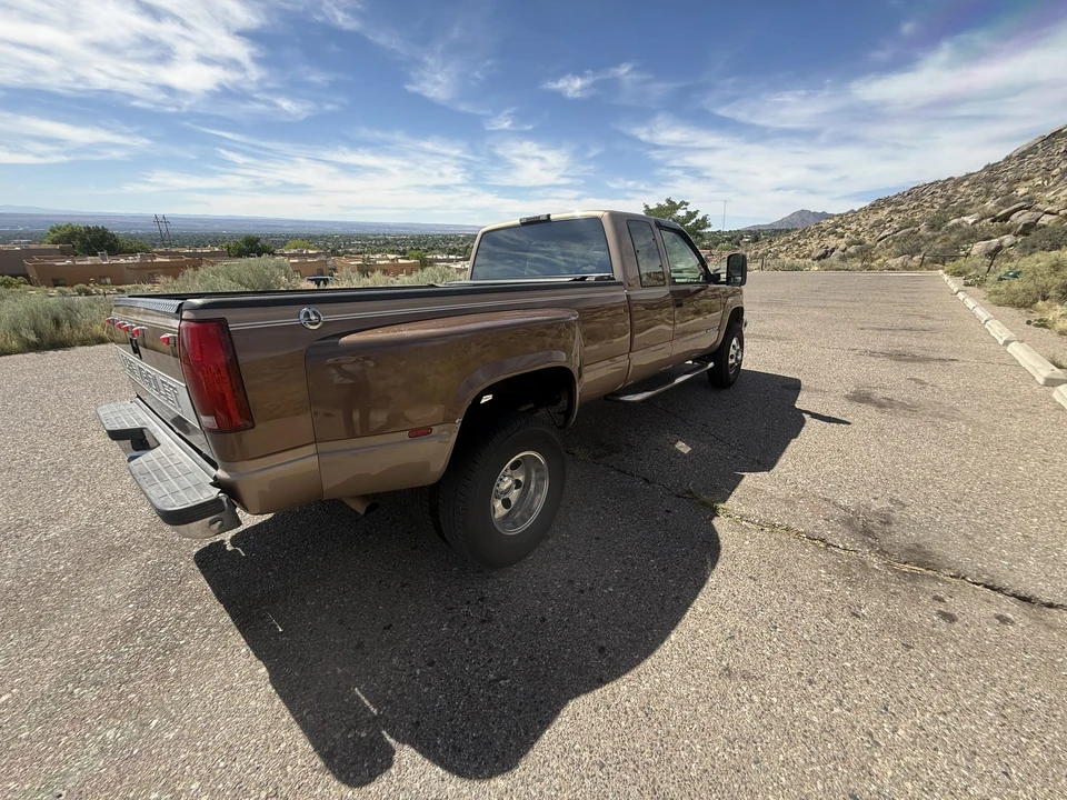 1994 Chevrolet Silverado - Image 6 of 31