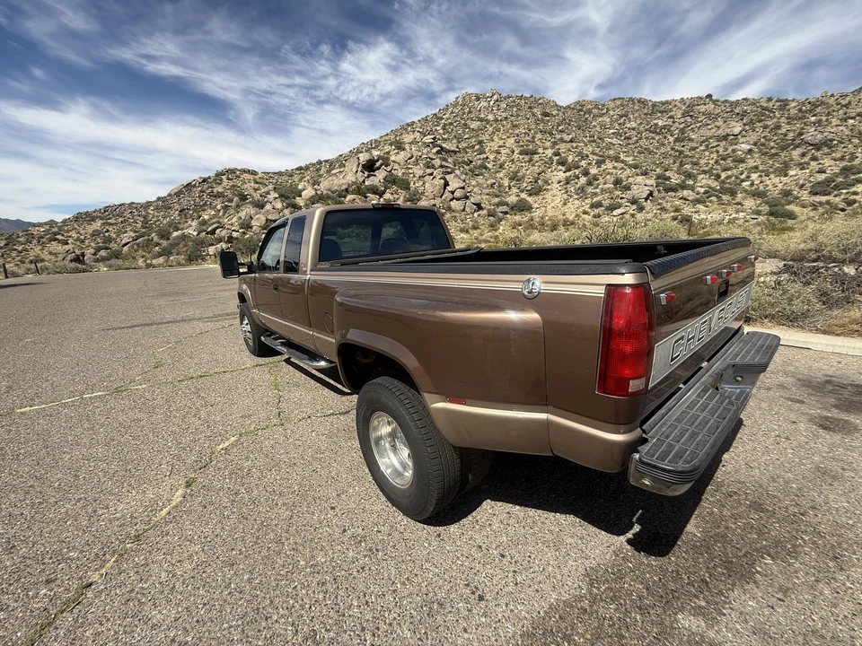 1994 Chevrolet Silverado - Image 8 of 31