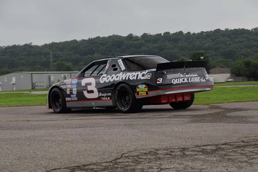 1994 Chevrolet Lumina - Image 17 of 31