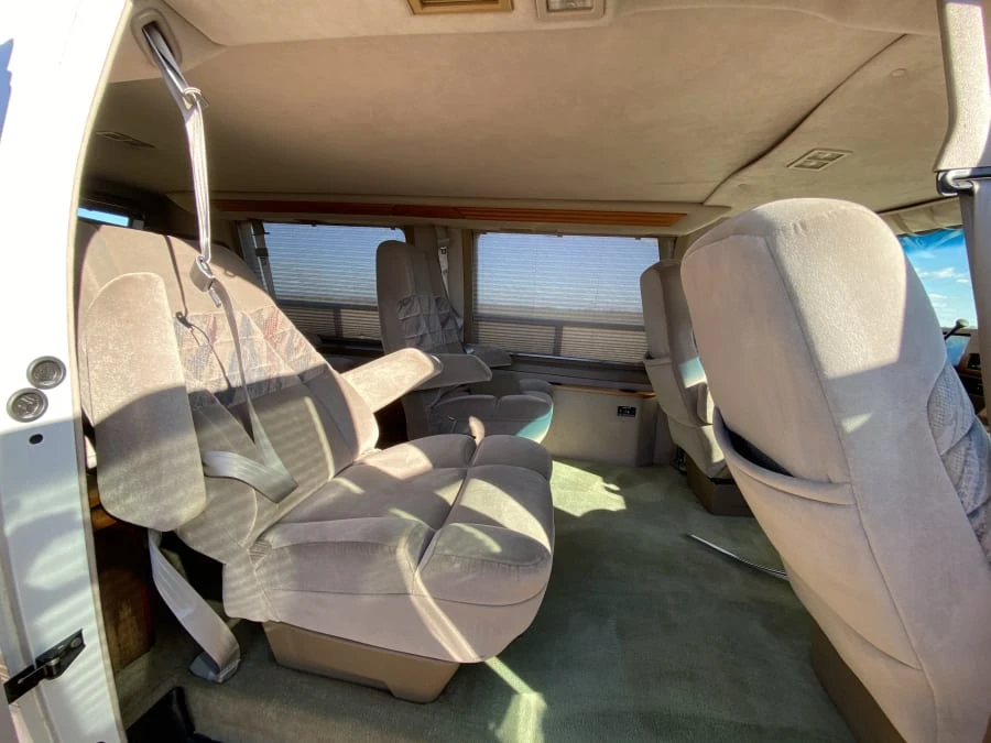 1994 Chevrolet G-Series Van - Image 4 of 9