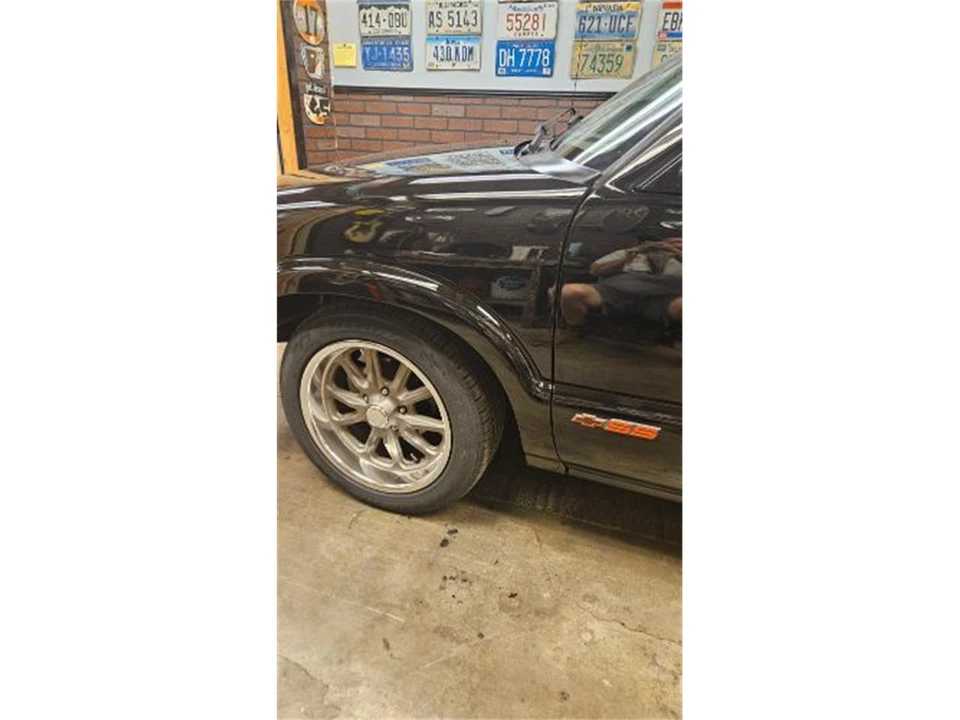 1994 Chevrolet S-10 - Image 3 of 13