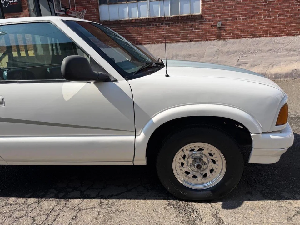 1994 Chevrolet S-10 - Image 12 of 31