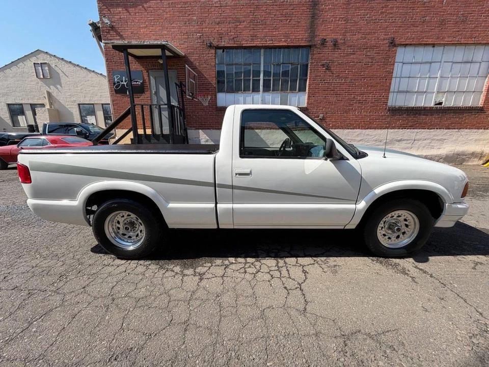 1994 Chevrolet S-10 - Image 11 of 31