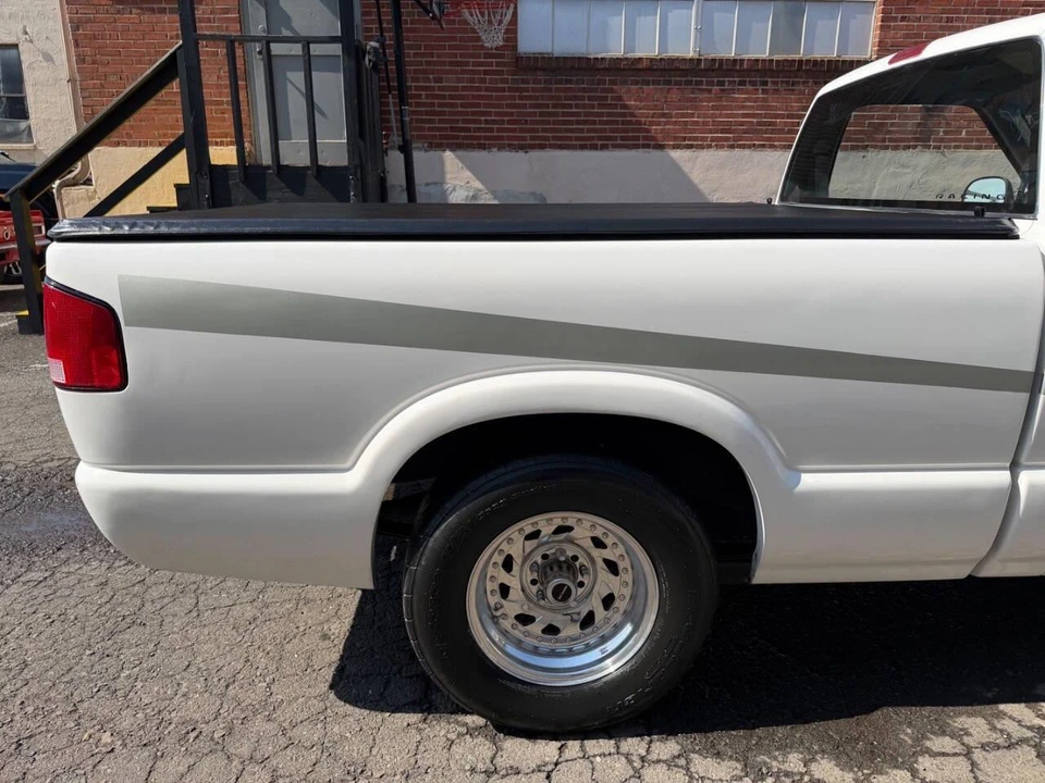 1994 Chevrolet S-10 - Image 10 of 31