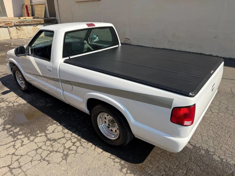 1994 Chevrolet S-10 - Image 7 of 31