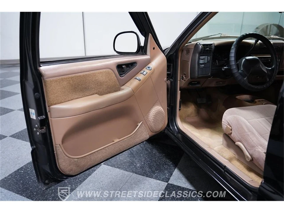 1994 Chevrolet S-10 - Image 28 of 31