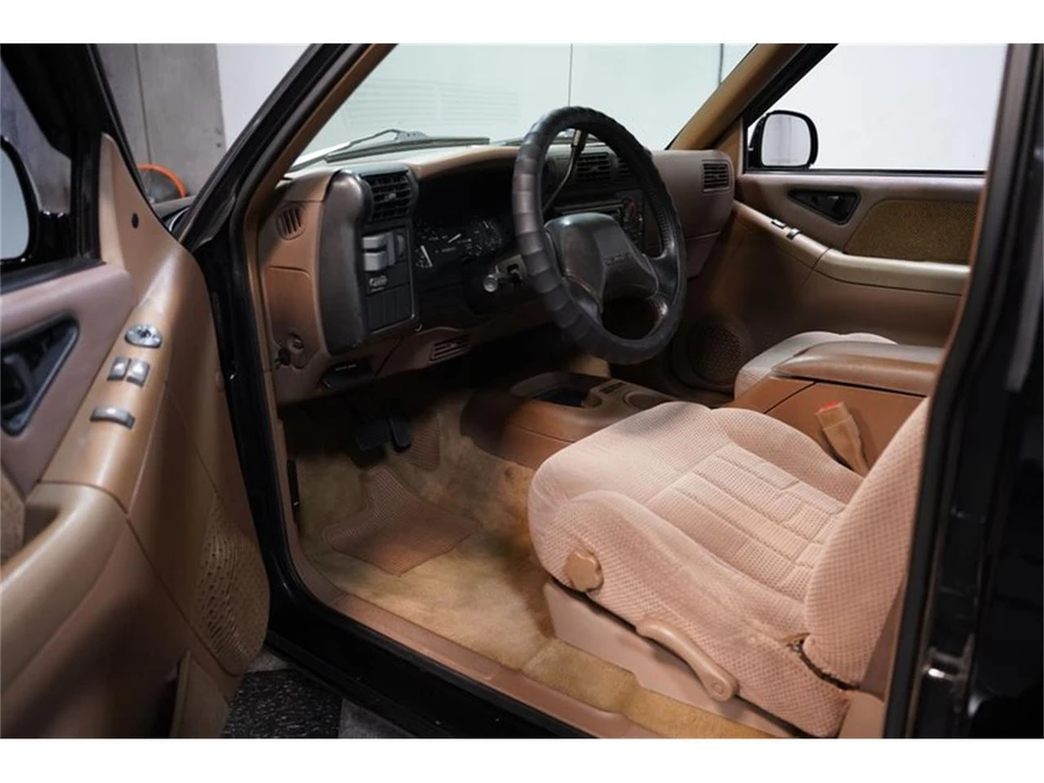 1994 Chevrolet S-10 - Image 4 of 31
