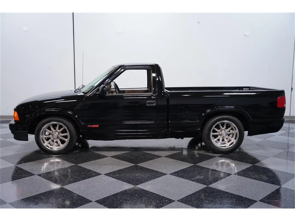 1994 Chevrolet S-10 - Image 2 of 31