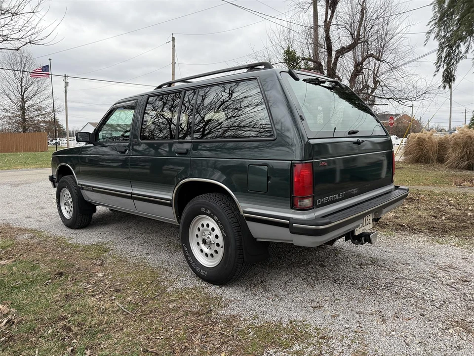 1994 Chevrolet S-10 Blazer 1st Gen - Image 2 of 31