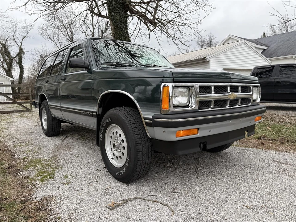 1994 Chevrolet S-10 Blazer 1st Gen - Image 6 of 31