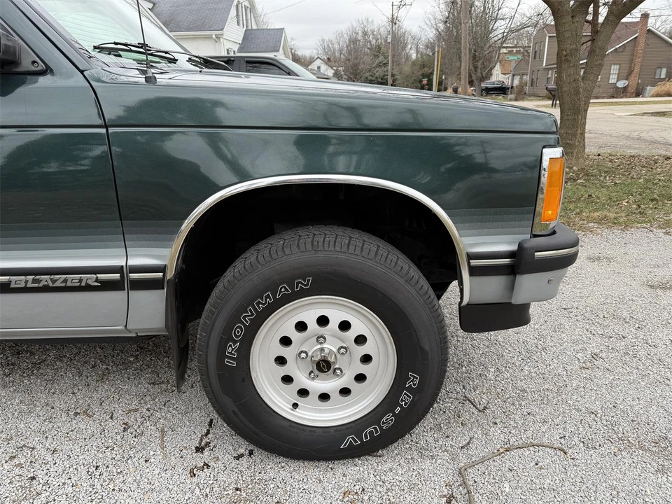 1994 Chevrolet S-10 Blazer 1st Gen - Image 20 of 31