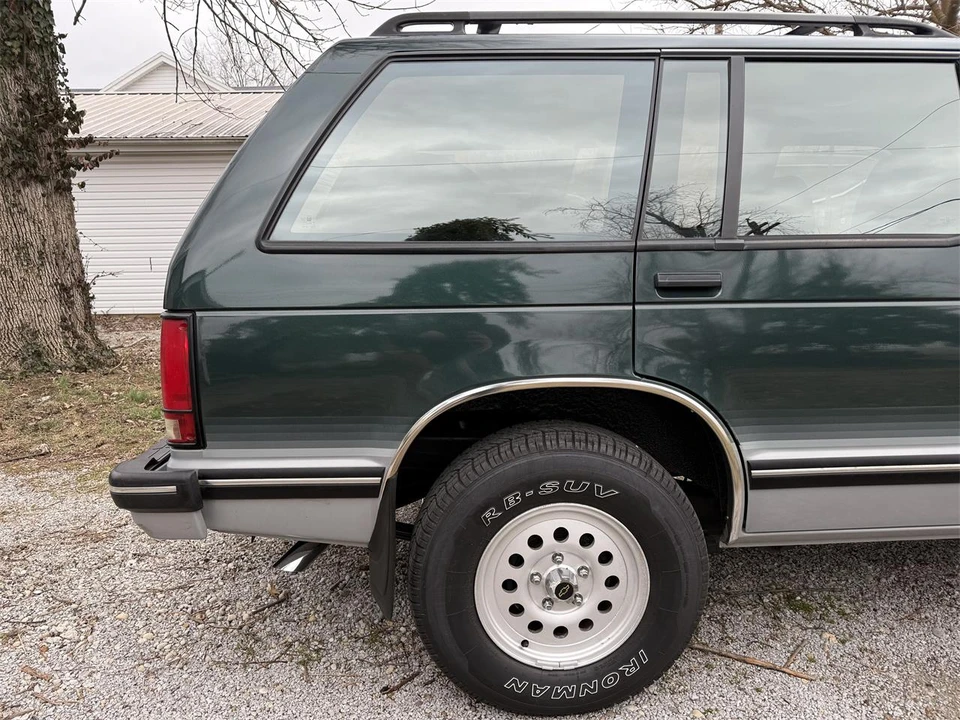 1994 Chevrolet S-10 Blazer 1st Gen - Image 21 of 31