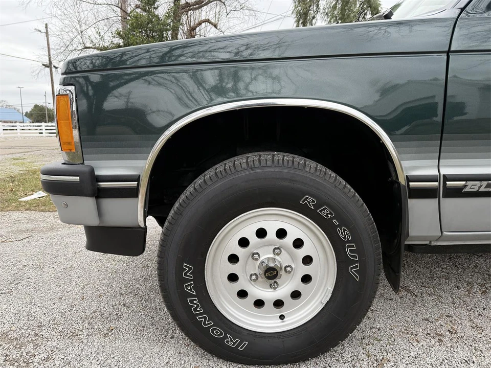1994 Chevrolet S-10 Blazer 1st Gen - Image 25 of 31