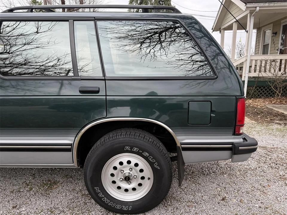 1994 Chevrolet S-10 Blazer 1st Gen - Image 26 of 31