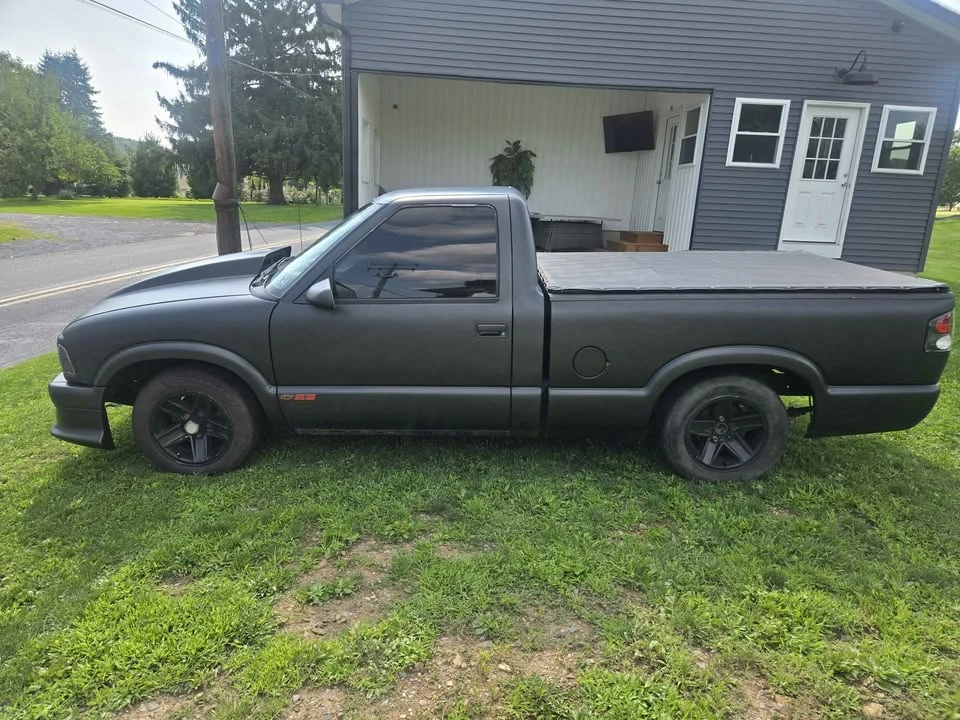 1994 Chevrolet S-10 - Image 2 of 10